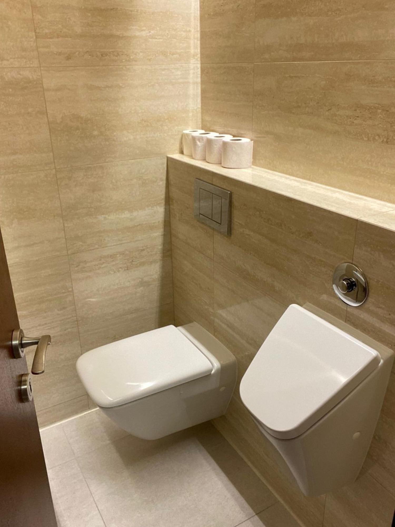 Old Town Apartment Братислава Екстер'єр фото